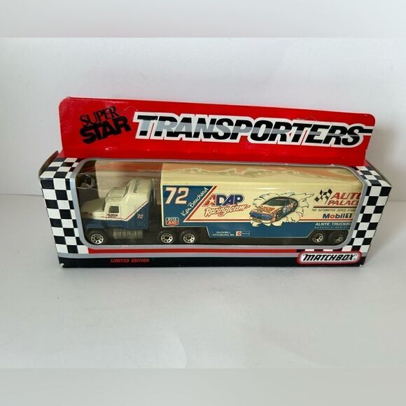 1992 Racing Champions Terry Labonte 1:87 Scale Diecast - Picture 1 of 8